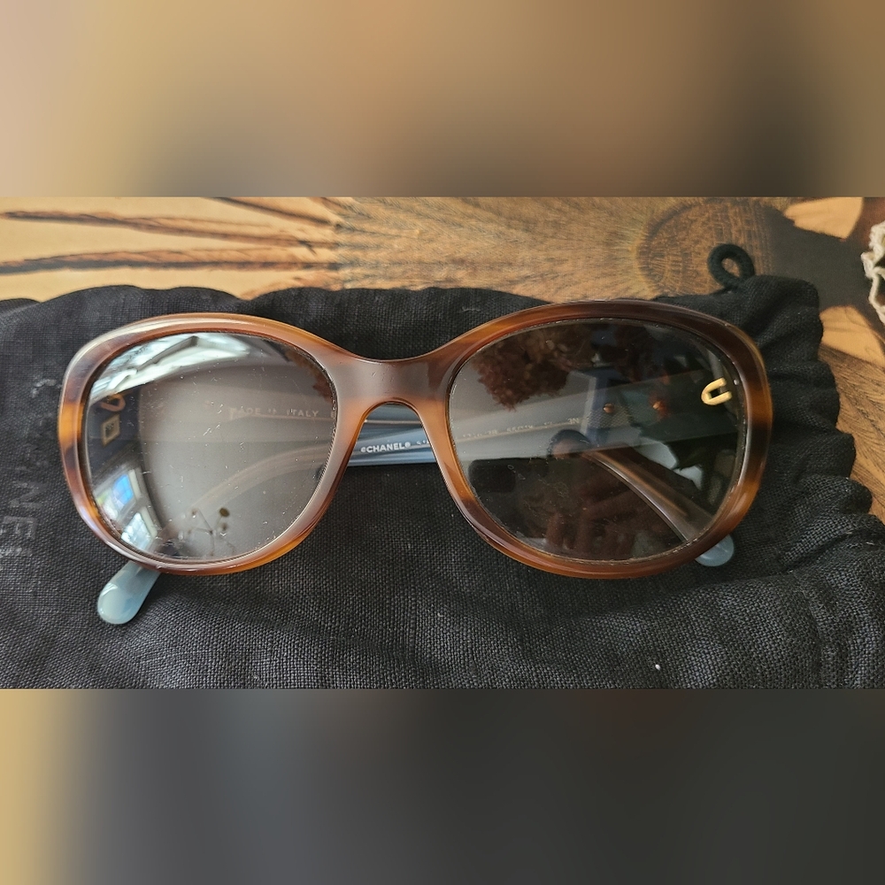 Chanel - Camellia Sunglasses - Vintage 2000s
